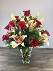 Laguna Crystal Rose and Lily Flower Power, Florist Davenport FL